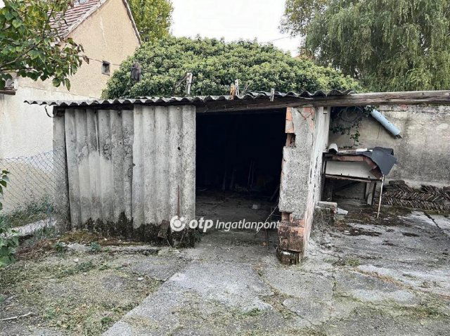 Eladó családi ház, Siklóson 11.6 M Ft, 2+1 szobás