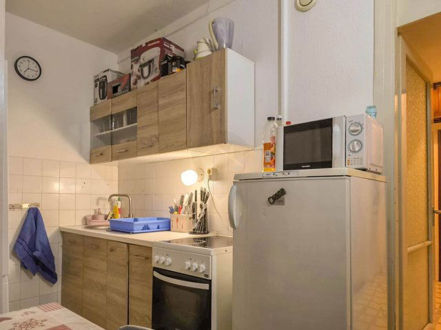 Kiadó panellakás, albérlet, Tatabányán 180 E Ft / hó