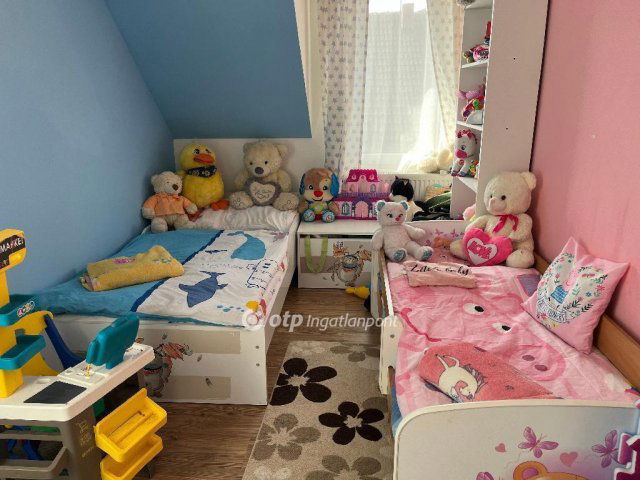 Eladó ikerház, Cegléden 59.9 M Ft, 2 szobás