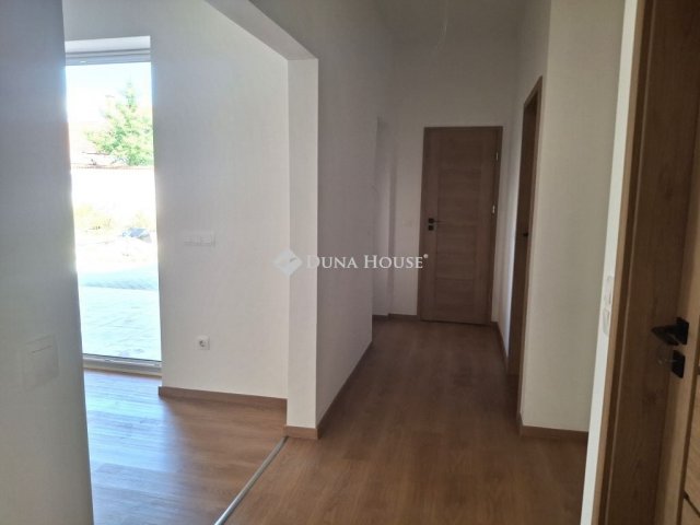 Eladó családi ház, Gyöngyösön 159 M Ft, 4 szobás