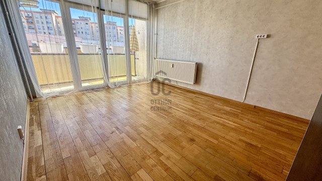 Eladó panellakás, Kaposváron 44.9 M Ft, 3 szobás