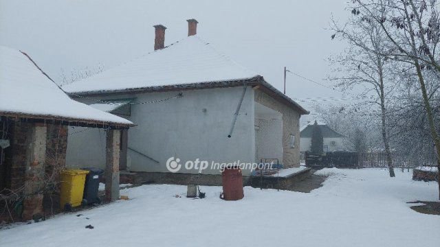 Eladó családi ház, Dévaványán 11.9 M Ft, 2 szobás