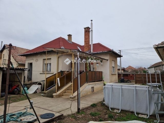 Eladó családi ház, Monoron 47.99 M Ft, 2 szobás