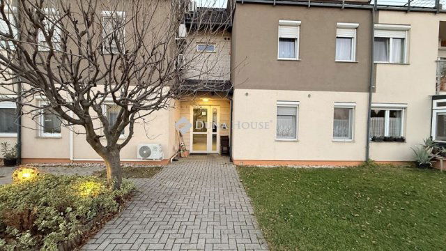 Eladó téglalakás, Győrött 79.9 M Ft, 3 szobás