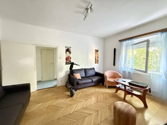 Eladó téglalakás, Oroszlányban 30.5 M Ft, 2 szobás