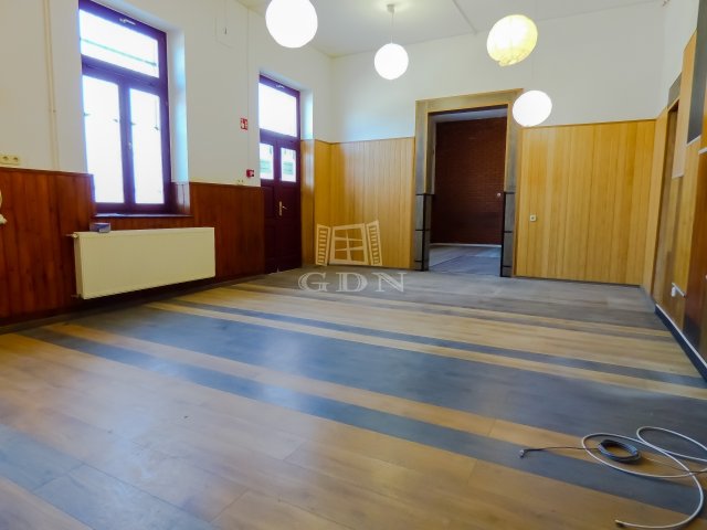 Kiadó ipari ingatlan, Budapesten, XVI. kerületben 980 E Ft / hó