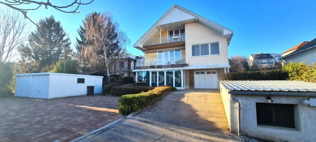 Eladó családi ház, Balatonalmádiban 189 M Ft, 6 szobás