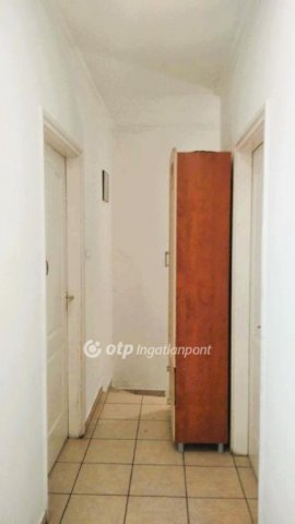 Eladó családi ház, Hajdúböszörményen 66.5 M Ft, 5 szobás