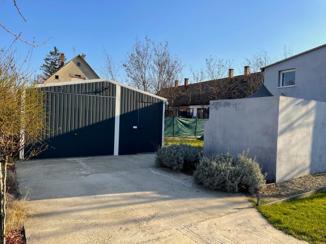 Eladó családi ház, Ráckevén 28.9 M Ft, 1 szobás