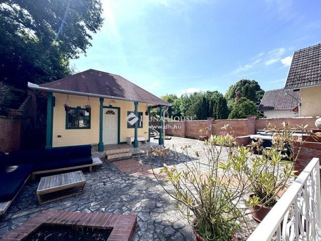 Eladó családi ház, Orfűn 89.9 M Ft, 4 szobás