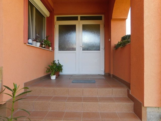 Eladó családi ház, Százhalombattán, József Attila utcában