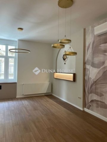 Eladó téglalakás, Budapesten, VII. kerületben 110.9 M Ft