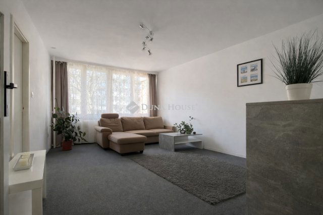 Eladó téglalakás, Budapesten, III. kerületben 79.5 M Ft