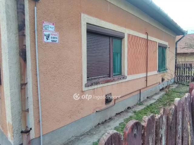 Eladó családi ház, Komádiban 15 M Ft, 2+1 szobás