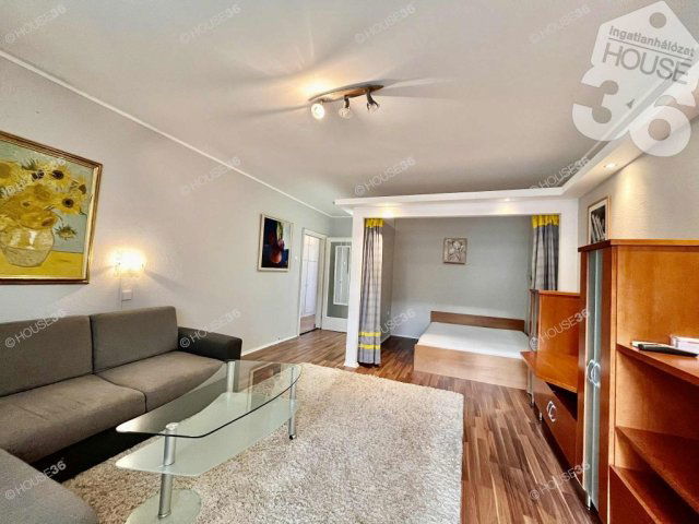 Kiadó panellakás, albérlet, Kecskeméten 180 E Ft / hó, 2 szobás