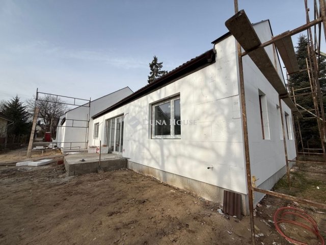 Eladó ikerház, Veresegyházon 120 M Ft, 4 szobás