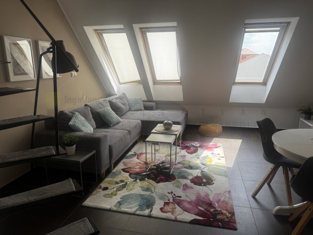 Eladó téglalakás, Szegeden, Rigó utcában 59.9 M Ft, 1+2 szobás