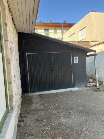Kiadó üzlethelyiség, Siófokon 35 E Ft / hó