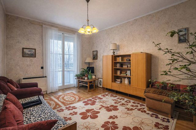 Eladó téglalakás, Győrött 48 M Ft, 2 szobás