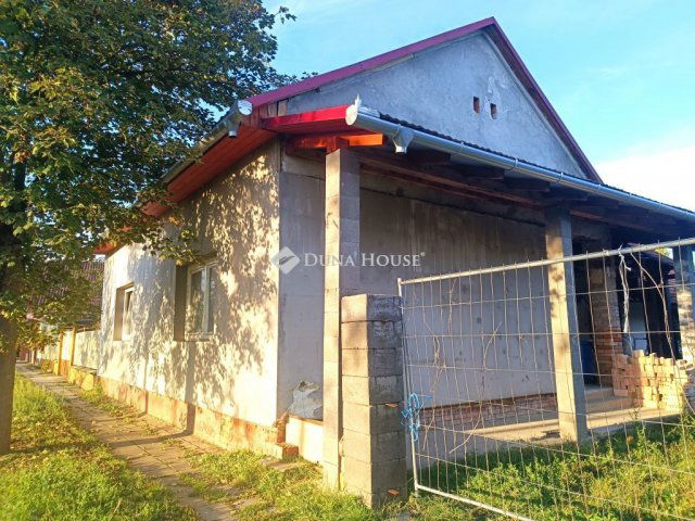 Eladó családi ház, Békéscsabán 14.9 M Ft, 3 szobás