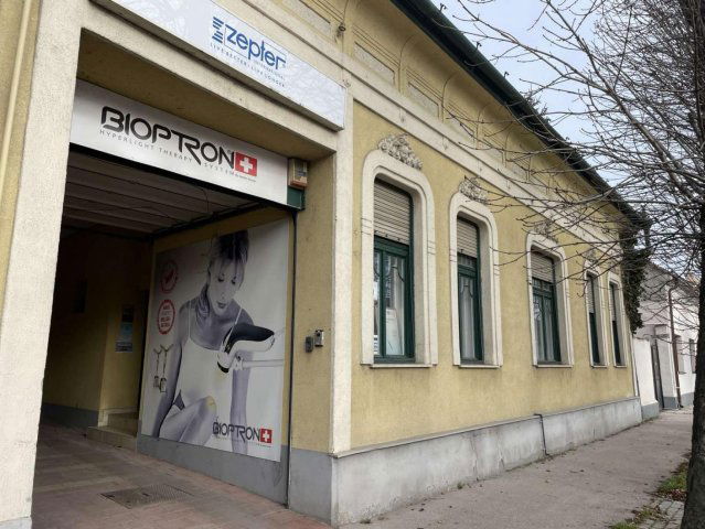 Eladó iroda, Tatán 124.9 M Ft, 5 szobás / költözzbe.hu