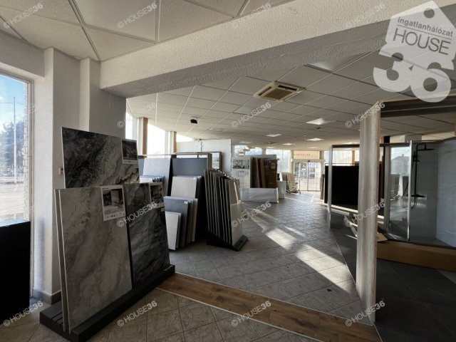 Kiadó üzlethelyiség, Kecskeméten 1900 E Ft / hó, 10 szobás