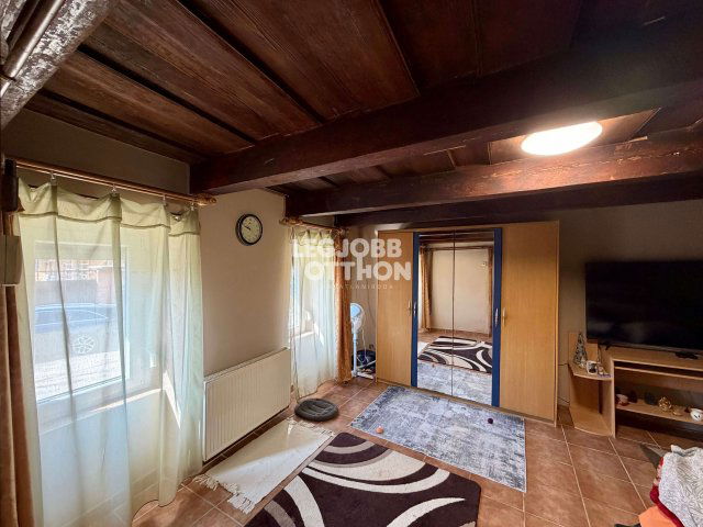 Eladó családi ház, Cegléden 41.5 M Ft, 2 szobás