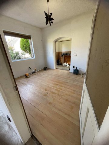 Eladó családi ház, Hácson 25 M Ft, 3 szobás