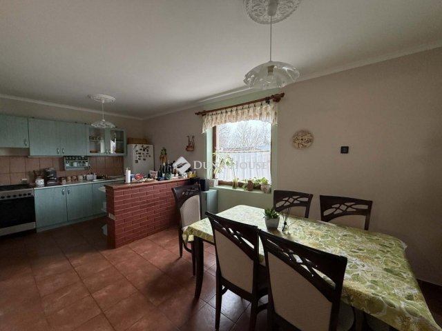 Eladó családi ház, Kunadacson 74 M Ft, 5 szobás