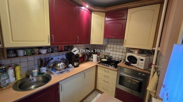 Eladó panellakás, Szegeden 63.49 M Ft, 3 szobás