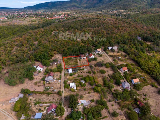 Eladó telek, Pécsett, Batifejtő utcában 7.4 M Ft