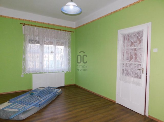 Eladó családi ház, Tápiószentmártonon 45 M Ft, 3 szobás