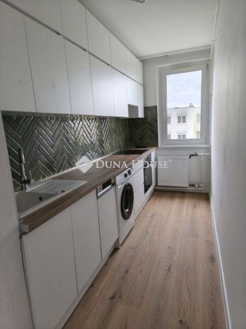 Kiadó panellakás, albérlet, Balatonfüreden 250 E Ft / hó
