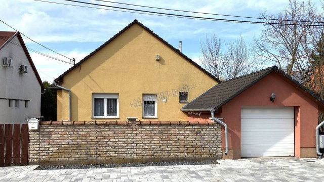 Eladó családi ház, Dabason 128.99 M Ft, 4 szobás