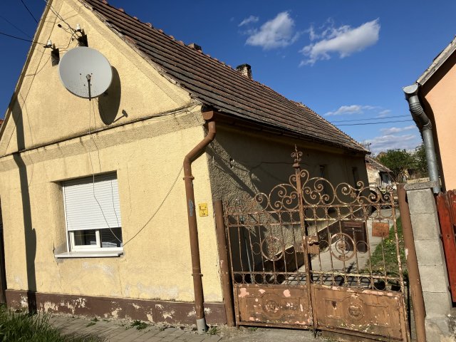 Eladó családi ház, Pellérden 24.9 M Ft, 2+1 szobás