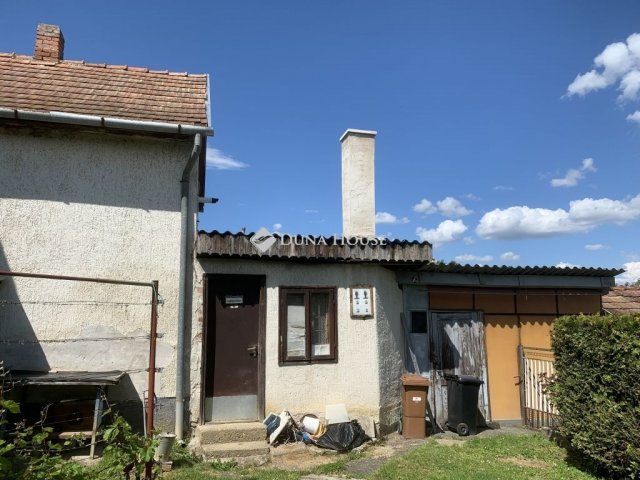 Eladó családi ház, Nován 20.9 M Ft, 3 szobás