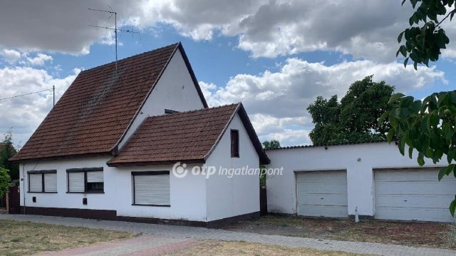 Eladó családi ház, Szankon 39.9 M Ft, 3+1 szobás