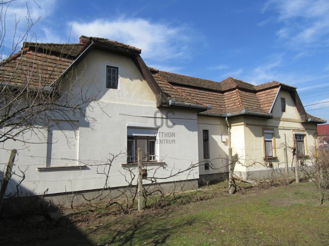 Eladó családi ház, Debrecenben 79.99 M Ft, 4 szobás
