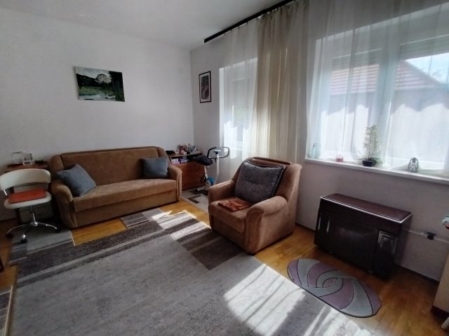 Eladó családi ház, Szolnokon 41 M Ft, 3 szobás