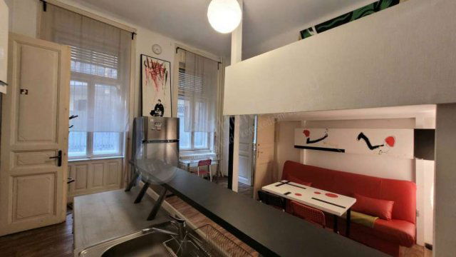 Eladó téglalakás, Budapesten, VI. kerületben, Anker közben