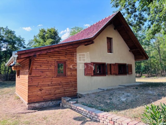 Eladó mezogazdasagi ingatlan, Szentkirályon 35 M Ft, 1 szobás