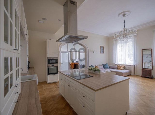 Eladó téglalakás, Budapesten, XIV. kerületben 180 M Ft, 5 szobás