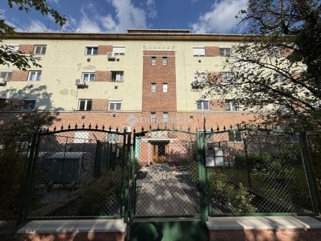 Eladó téglalakás, Budapesten, III. kerületben 57.5 M Ft