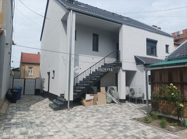 Eladó téglalakás, Pécsett 45 M Ft, 1 szobás