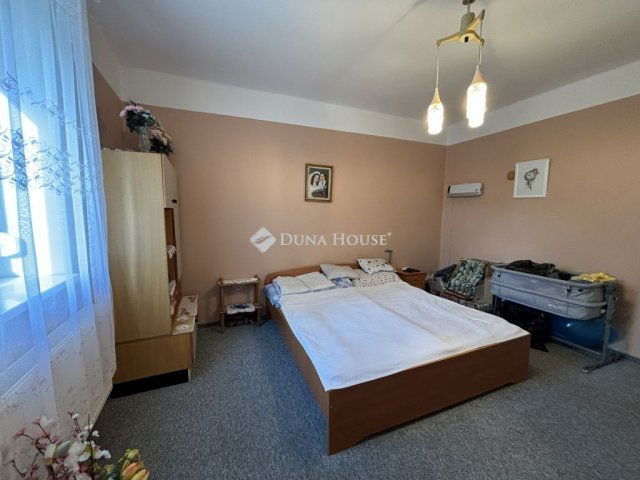 Eladó családi ház, Bajnán 32 M Ft, 2 szobás
