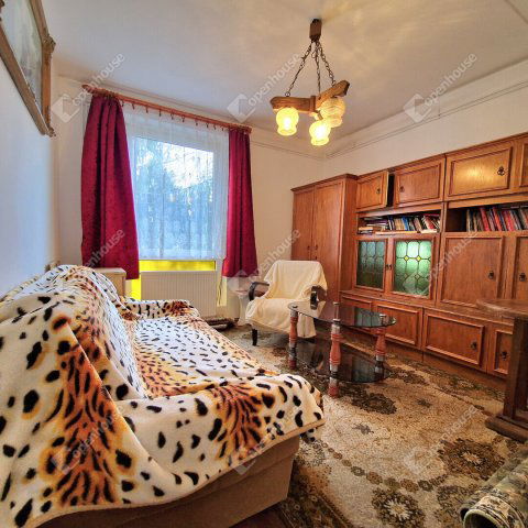 Eladó panellakás, Siófokon 49.99 M Ft, 3 szobás