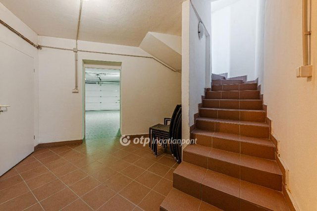 Eladó családi ház, Budaörsön 249 M Ft, 4 szobás