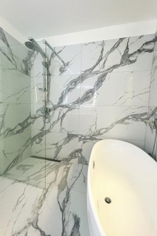 Eladó téglalakás, Tatán 93.5 M Ft, 3 szobás