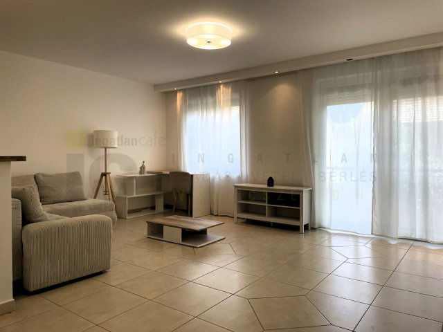 Kiadó téglalakás, albérlet, Szegeden 170 E Ft / hó, 1+1 szobás