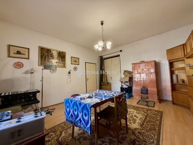 Eladó ikerház, Balatonfüreden 175 M Ft, 3 szobás